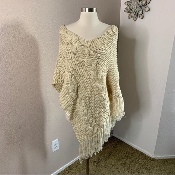 White House Black Market Poncho Shawl One Size - Picture 2 of 11